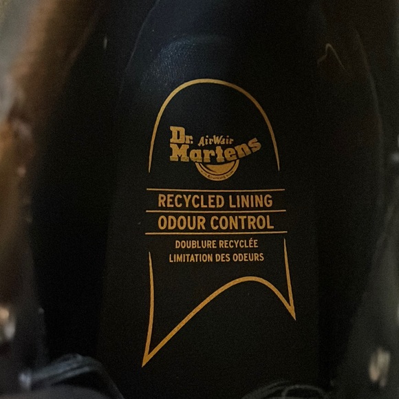 NWT Dr. Martens Mens US size 13, UK 12 Grip-Track slip resistant safety 6 eyelet - Picture 4 of 9